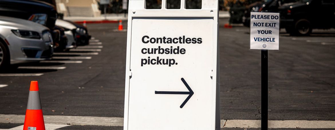 Curbside pickup sign