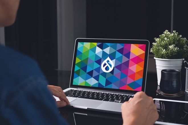 Drupalcon logo on laptop